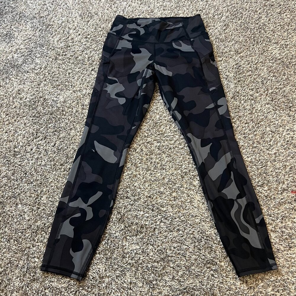 Athleta Black & Gray Camo Leggings‎ Size XS